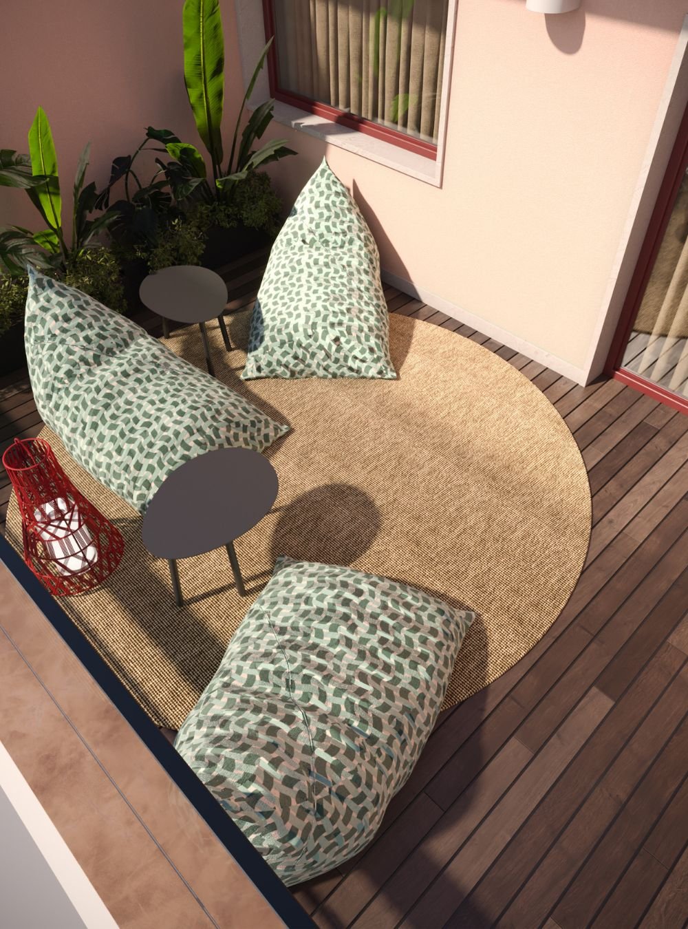 Varanda moderna vista de plano aéreo, revelando a disposição geométrica de três confortáveis puffs sobre um tapete circular rústico no deck de madeira. Esta perspetiva superior enaltece o planeamento espacial do design de interiores, demonstrando como a decoração de varanda pode transformar um recanto exterior num lounge descontraído e exclusivo. A seleção cuidadosa de mobiliário de exterior com estofos estampados alia funcionalidade à estética, garantindo leveza e versatilidade ao ambiente. Junto à fachada de tom quente, plantas exuberantes e uma lanterna decorativa vermelha enriquecem a decoração de varanda, evidenciando o padrão de excelência de um projeto de design de interiores. A distribuição fluida das mesinhas de centro e dos assentos otimiza a circulação nesta luminosa varanda, comprovando que um bom design de interiores maximiza cada metro quadrado através de adequado mobiliário de exterior. A sobriedade das linhas retas do piso contrasta com as formas orgânicas da decoração de varanda, resultando num convite ao bem-estar e relaxamento ao ar livre. O projeto consolida a identidade de uma acolhedora varanda, em que o mobiliário de exterior de topo e uma equilibrada decoração de varanda refletem o profissionalismo do design de interiores, fechando um refúgio exterior perfeito onde o design de interiores, a elegância da varanda e a qualidade do mobiliário de exterior criam uma impecável decoração de varanda.