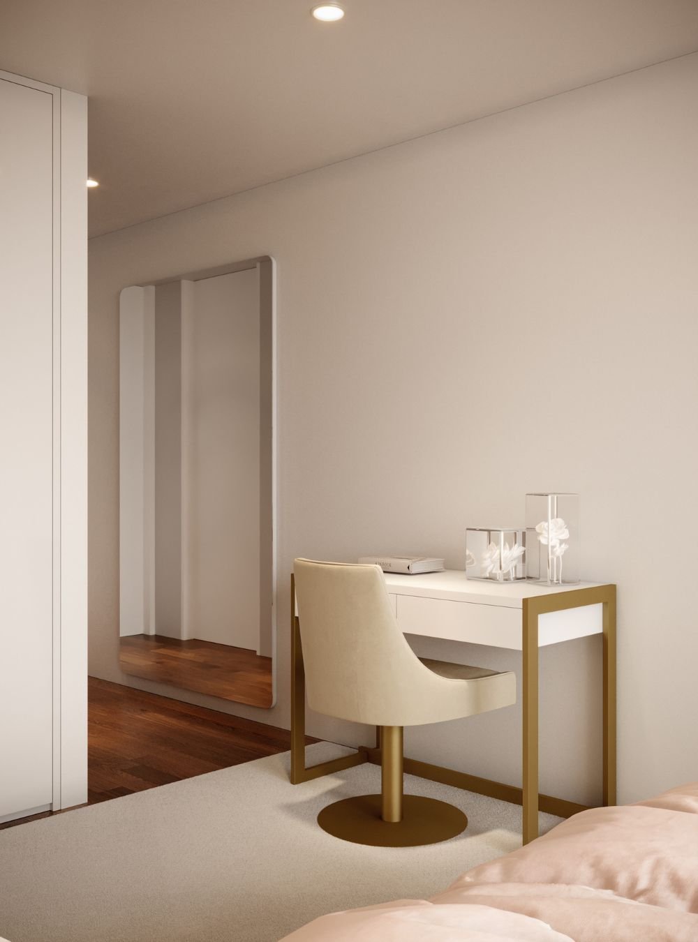Uma pequena secretária com cadeira e espelho ao fundo num moderno quarto de criança, que ilustra uma prática decoração quarto planeada por um serviço de design de interiores-