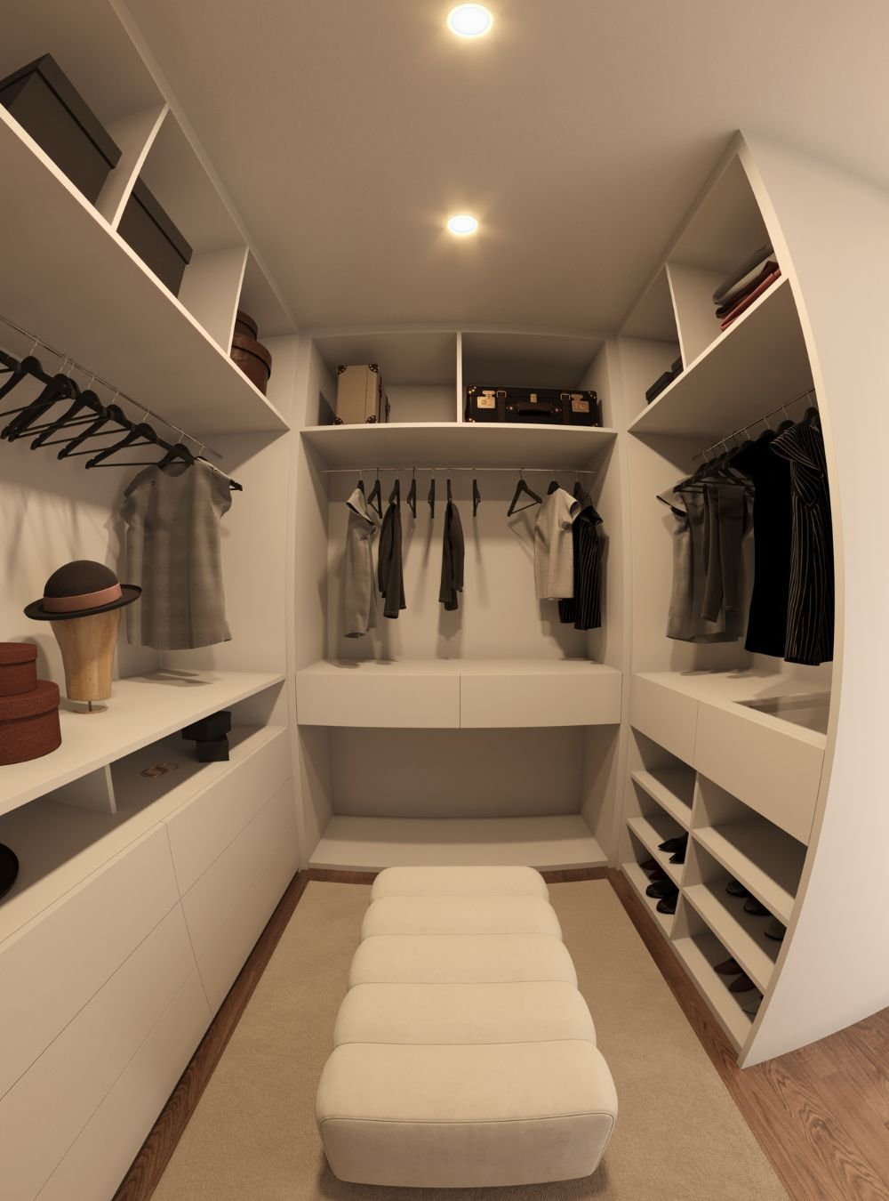 O espaçoso closet de um quarto de casal decorado com armários abertos, exibindo uma rica decoração de quarto planeada por um serviço de design interiores