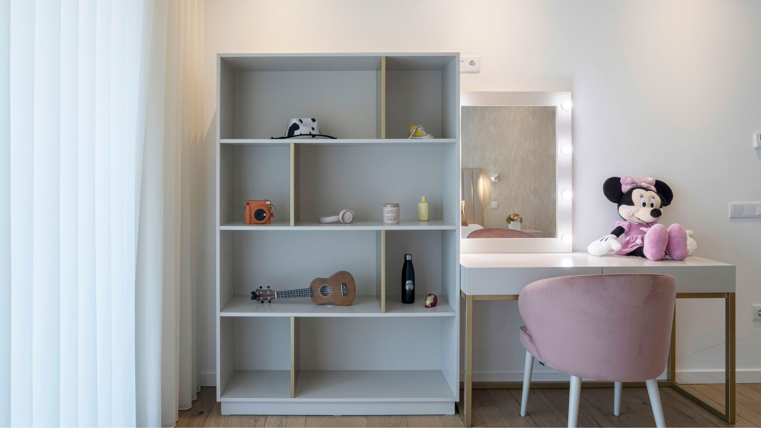 Quarto da menina descontraído e elegante