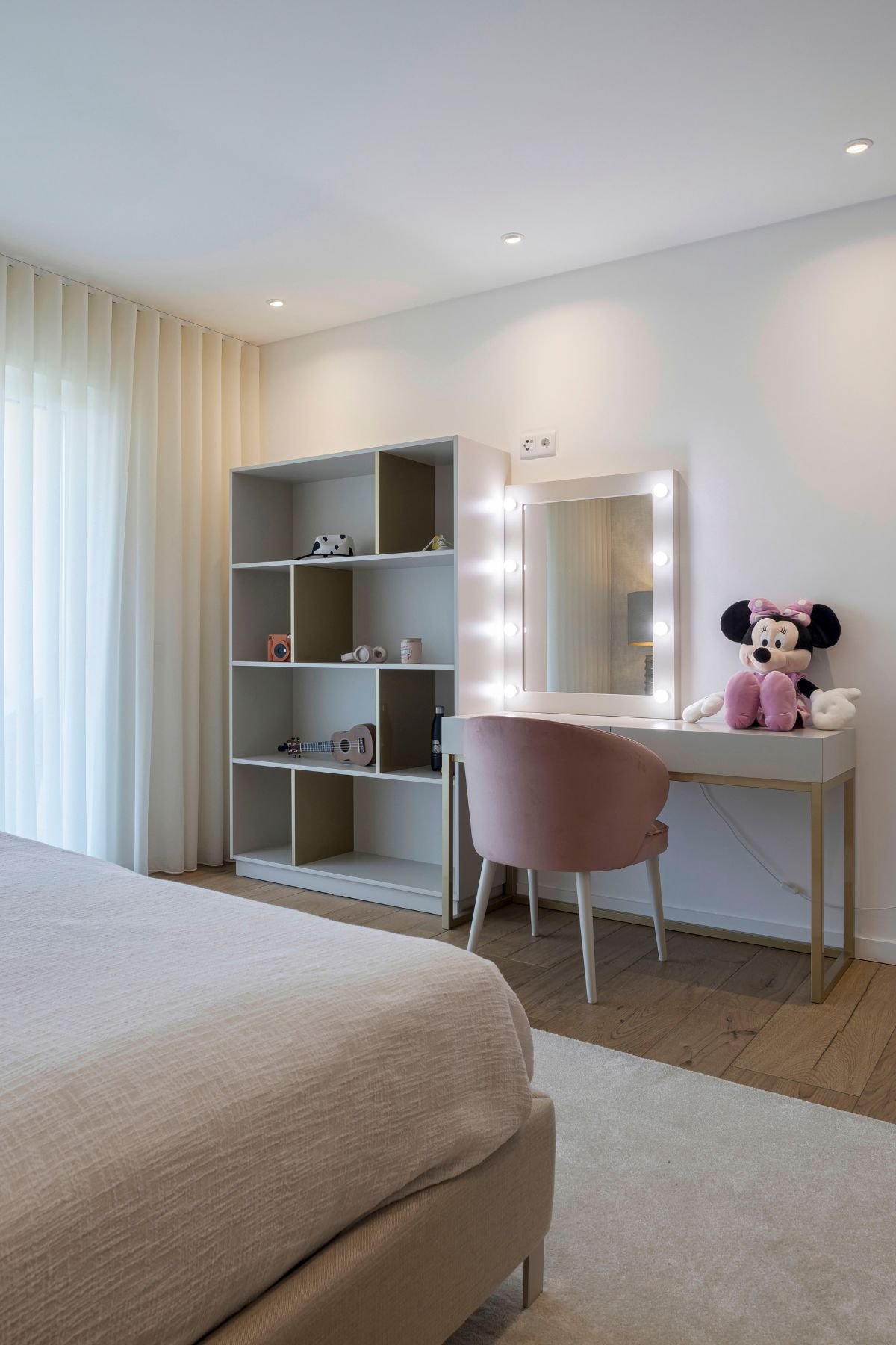 Quarto da menina descontraído e elegante